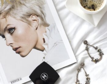 Jaki makijaż do wrzosowej sukienki