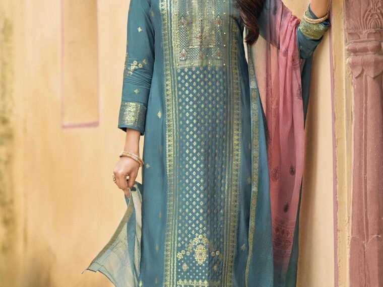 Jaki makijaż do złotej sukienki