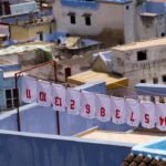 Jaki makijaż do białej sukienki